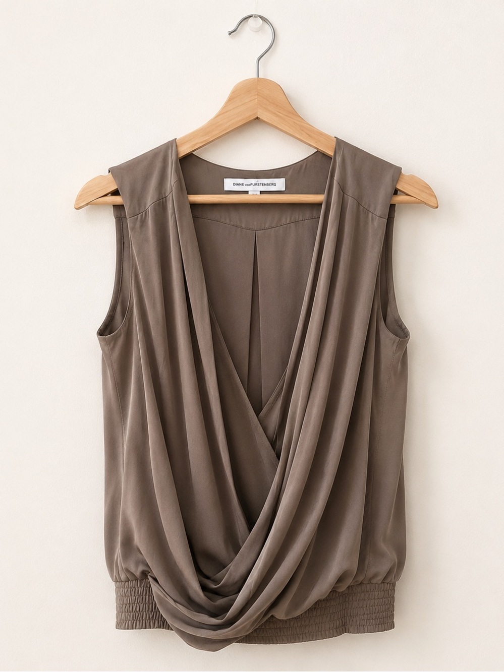 Diane von Furstenberg DVF Issie Silk Surplice Wrap Blouse Taupe Size 2 - Picture 5 of 15